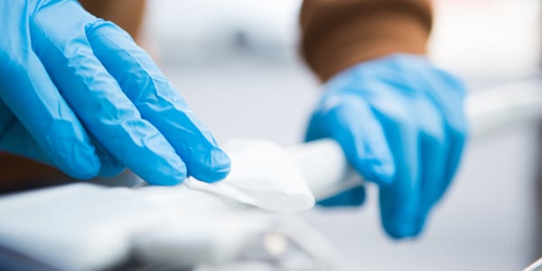covid_retail_cart_cleaning